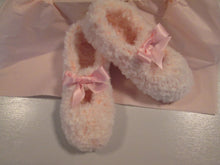 Load image into Gallery viewer, Ballarinas Crochet Pattern