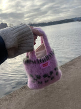 Load image into Gallery viewer, Fluffy bag knitting pattern
