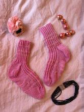 Load image into Gallery viewer, Pink Feet knitting pattern
